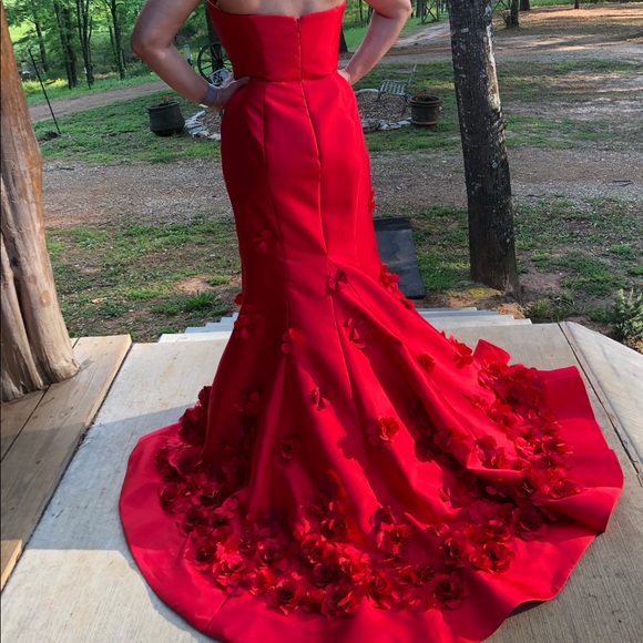 Prom dress - Picture 3 of 4